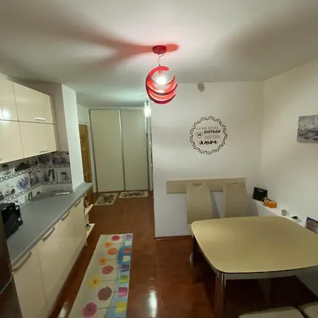 Apartament Lacip *